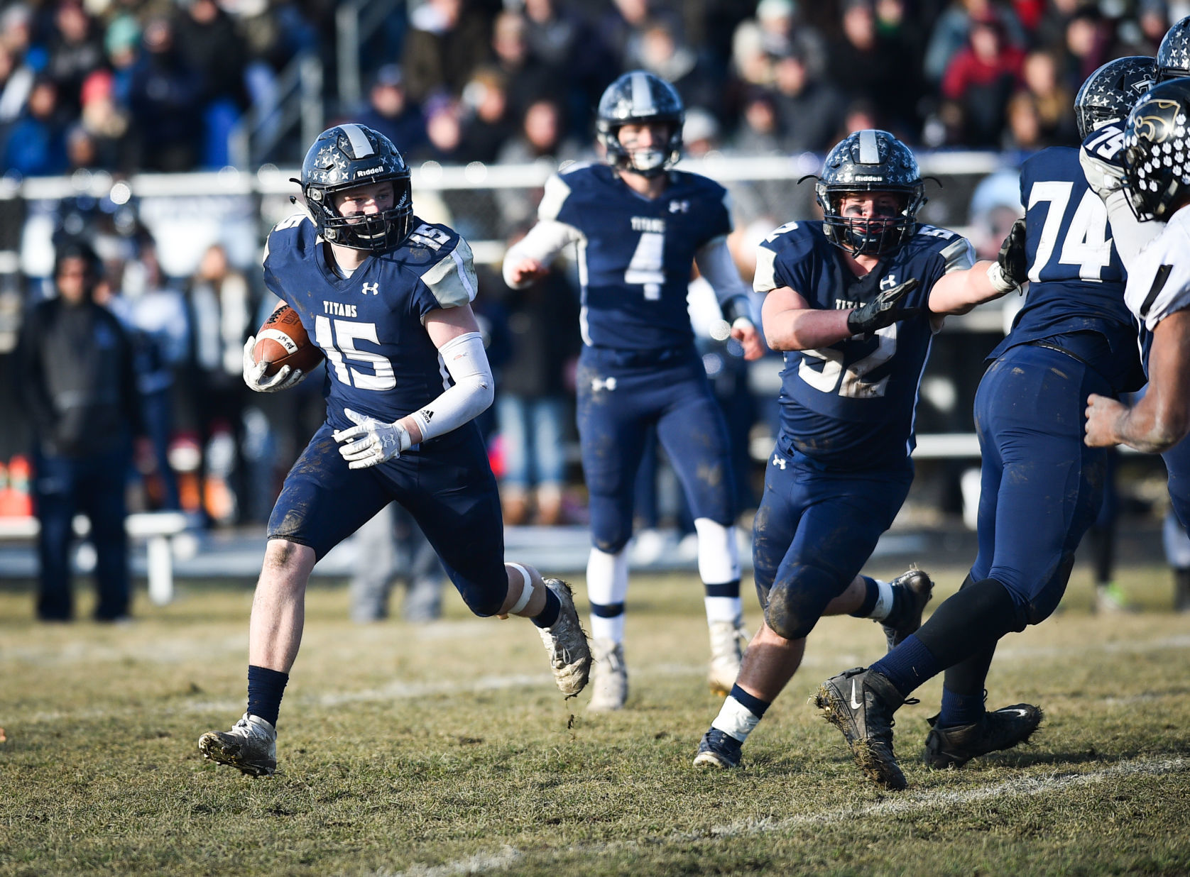 112319-mda-spt-aw-football-017a.jpg